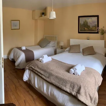 山林小屋 Fennor Park *