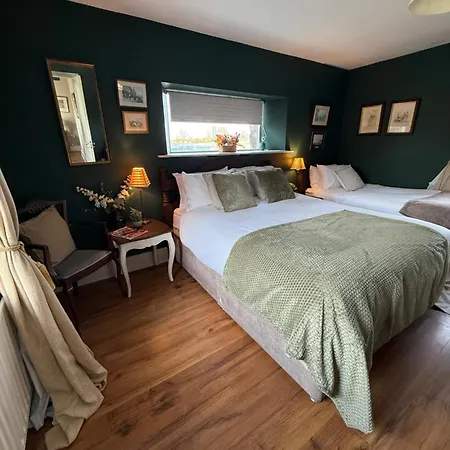 Lodge Fennor Park