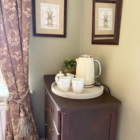 Fennor Park 山林小屋 *
